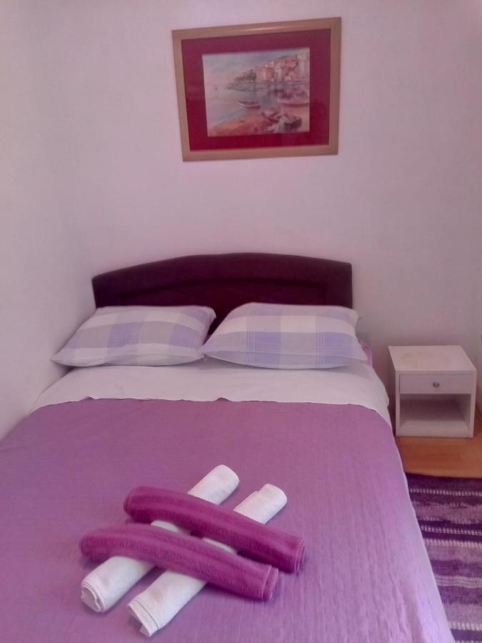 Apartmani "Ostro" Crikvenica クラリェヴィツァ エクステリア 写真